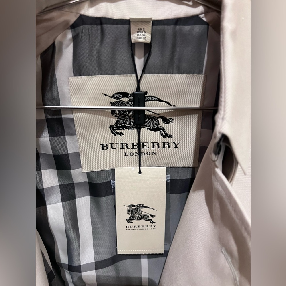 BRAND NEW BURBERRY MID LENGHT TRENCH COAT - Picture 2 of 6